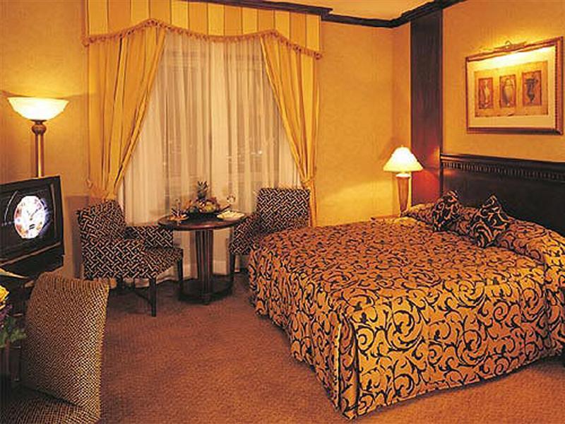 Habtoor Metropolitan Palace Hotel Beirut Exterior foto